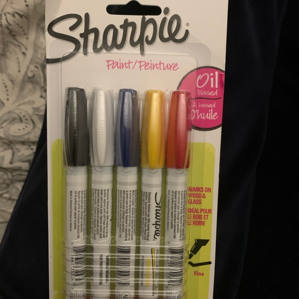 sharpie oil based pen